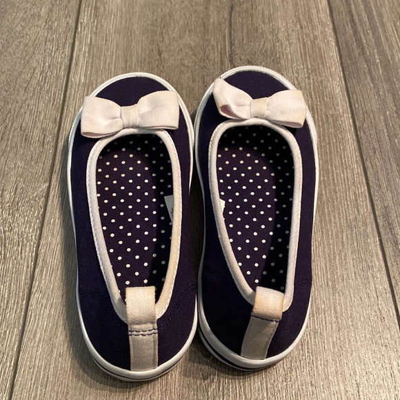 Girls Gymboree slip on shoes. Size: 11 - Picture 3 of 6